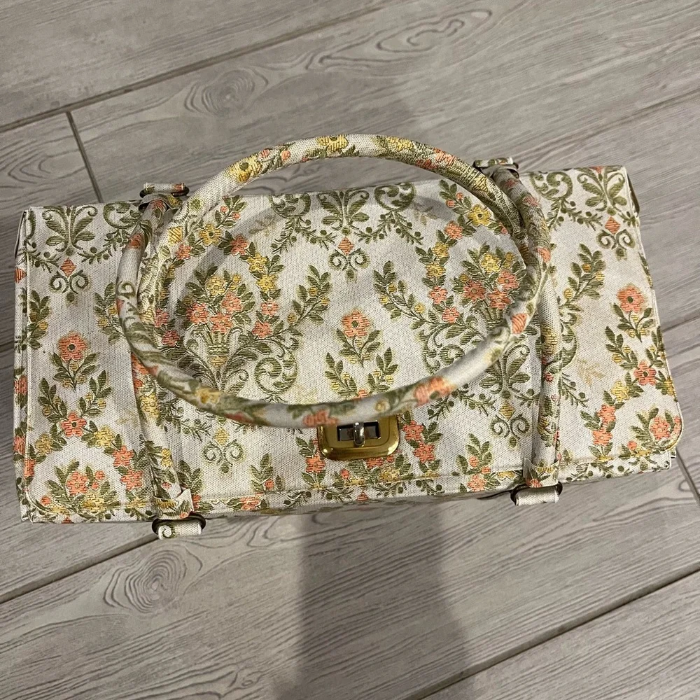 1960s Vinyl Tapestry Look Train Case Green orange and cream floral print - Picture 3 of 17
